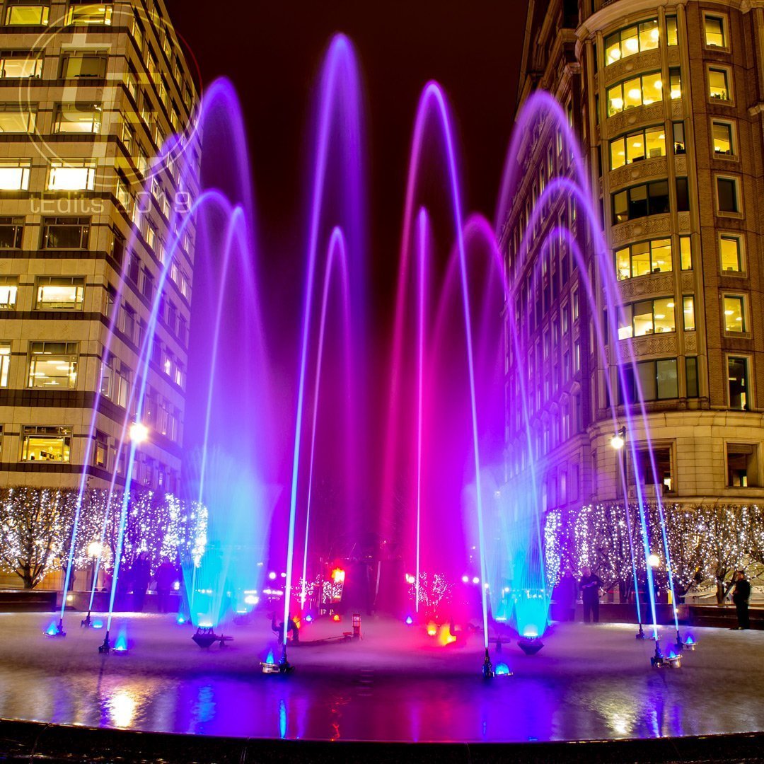 Cabot Square Fountain | Canary Wharf Winter Lights 2019